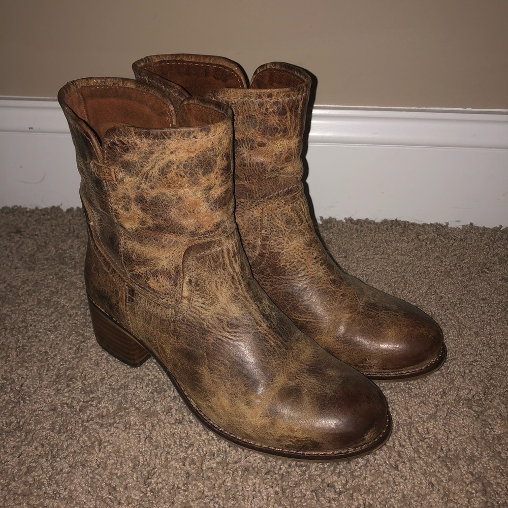 Diba true distressed ankle boots